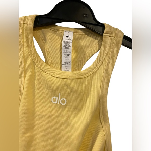 NWT Alo Yoga aspire tank WARM BUTTER Size S - Picture 3 of 4